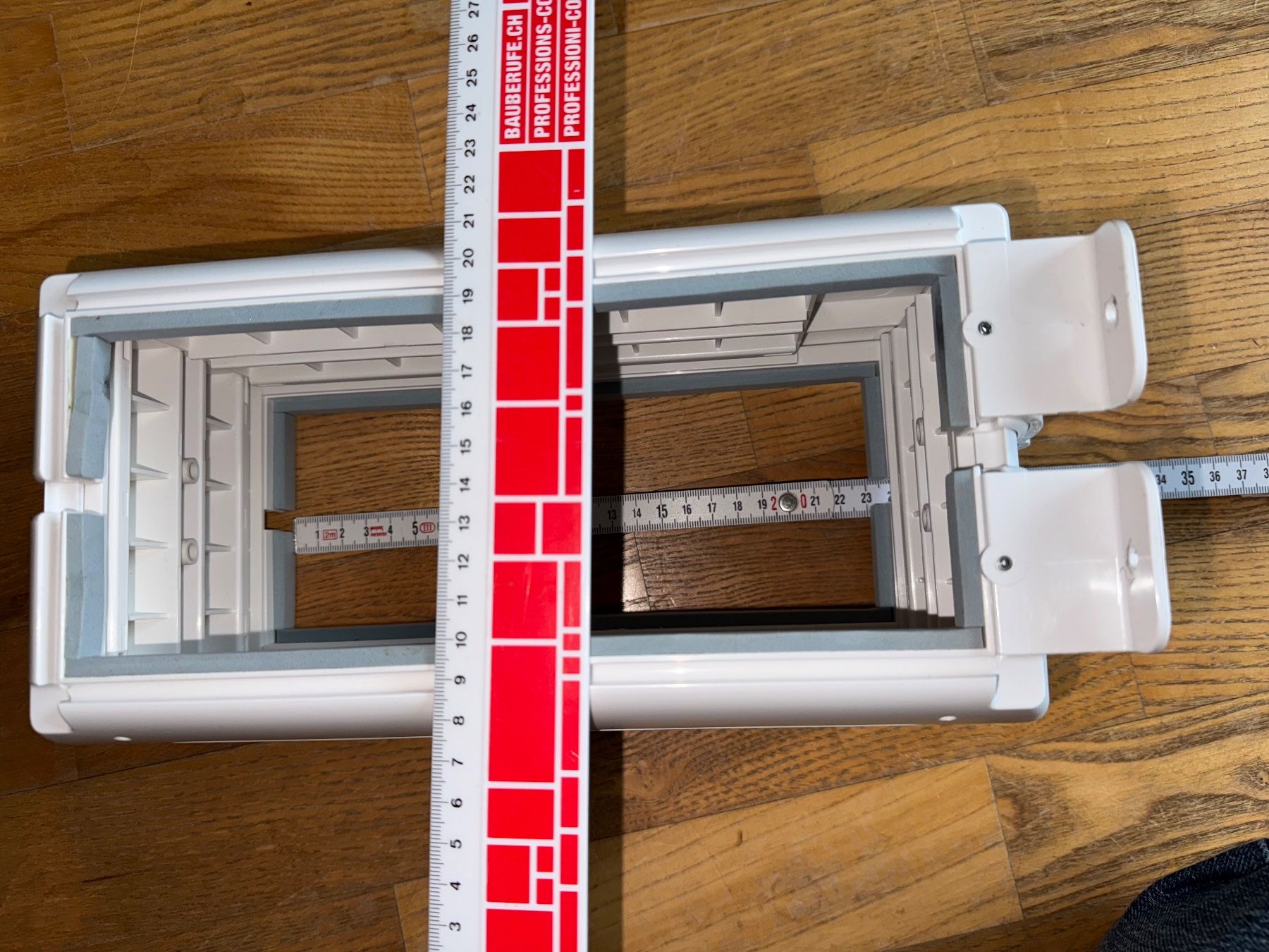 Wandhalterungen: PC Halterung unter Tisch - CPU Halter - Halter PC - WEISS – Gebraucht aus Wettswil bei Zürich von Trubarus 2