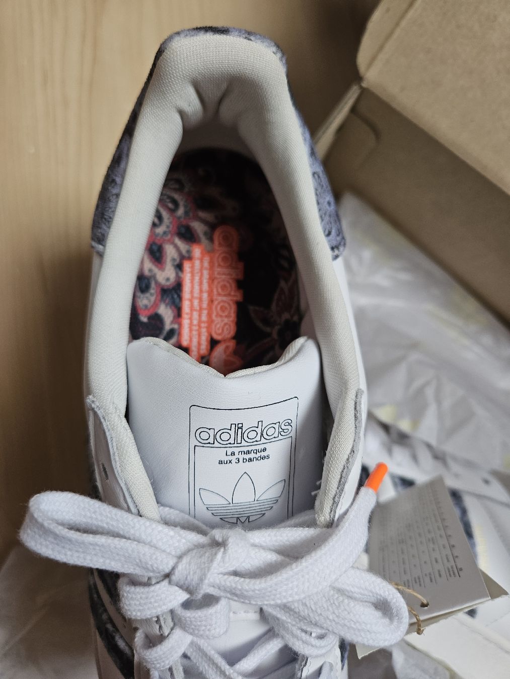 Adidas Scarpe da uomo: adidas superstar – Nuovo e nell'imballaggio originale da Onnens FR venduto da YNM90 2