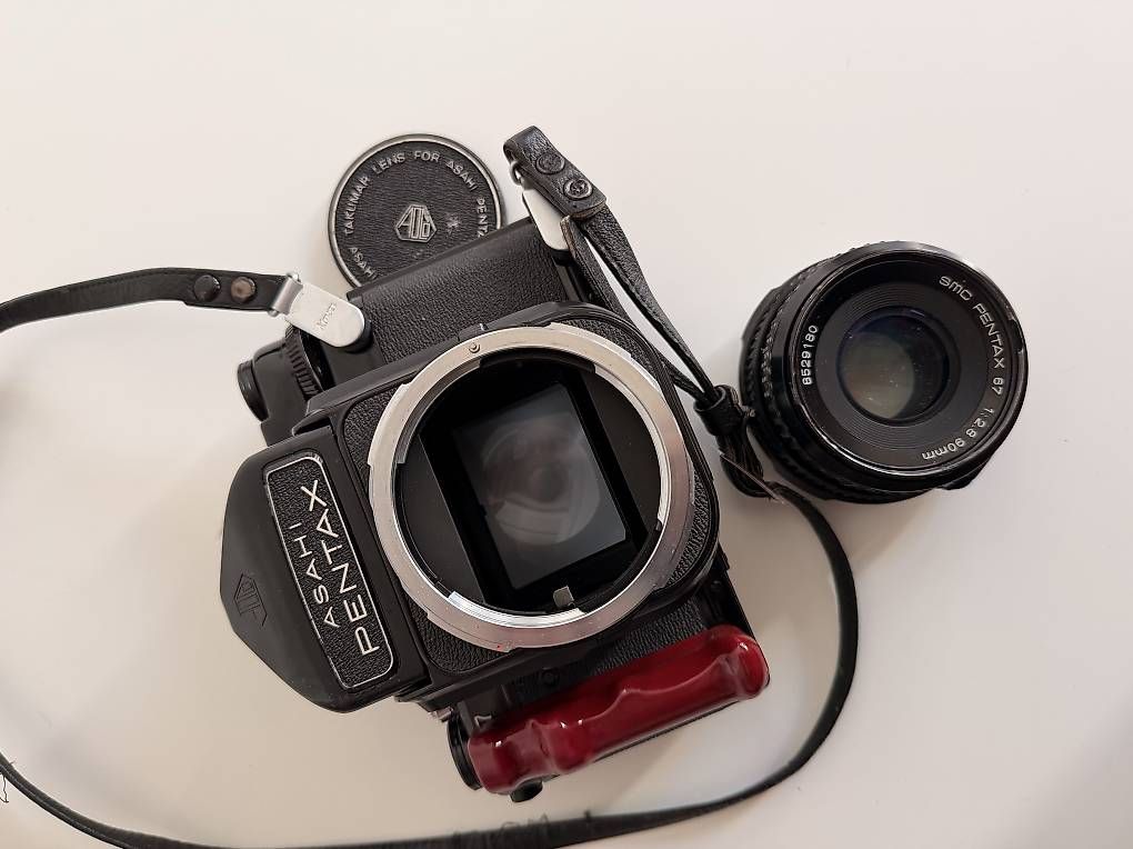 Fotocamera: Pentax 67  – Usato da Neyruz FR venduto da sbr_6ltj 4