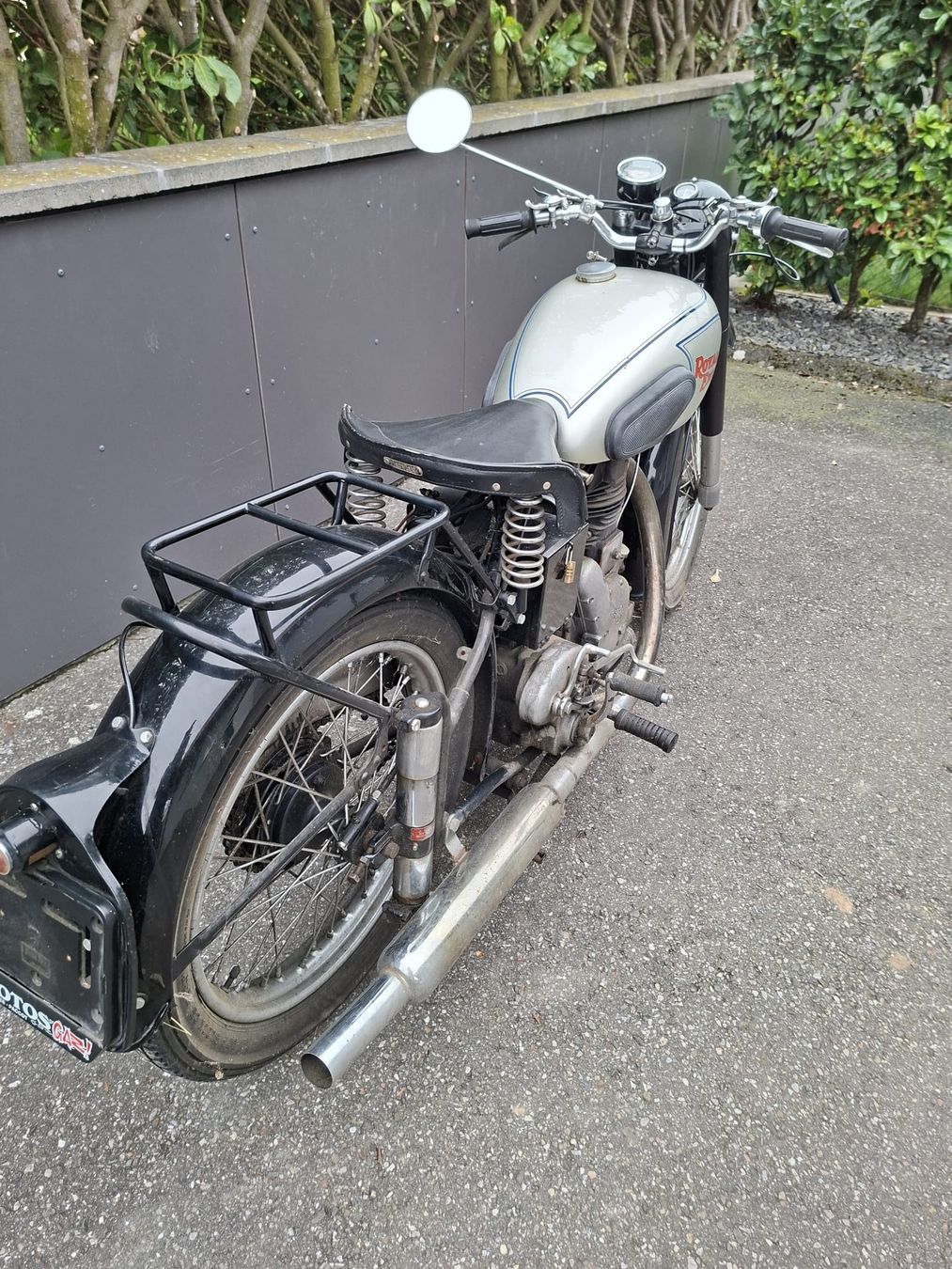 Altro: royal Enfield 1948 – Usato da Onnens FR venduto da YNM90 2
