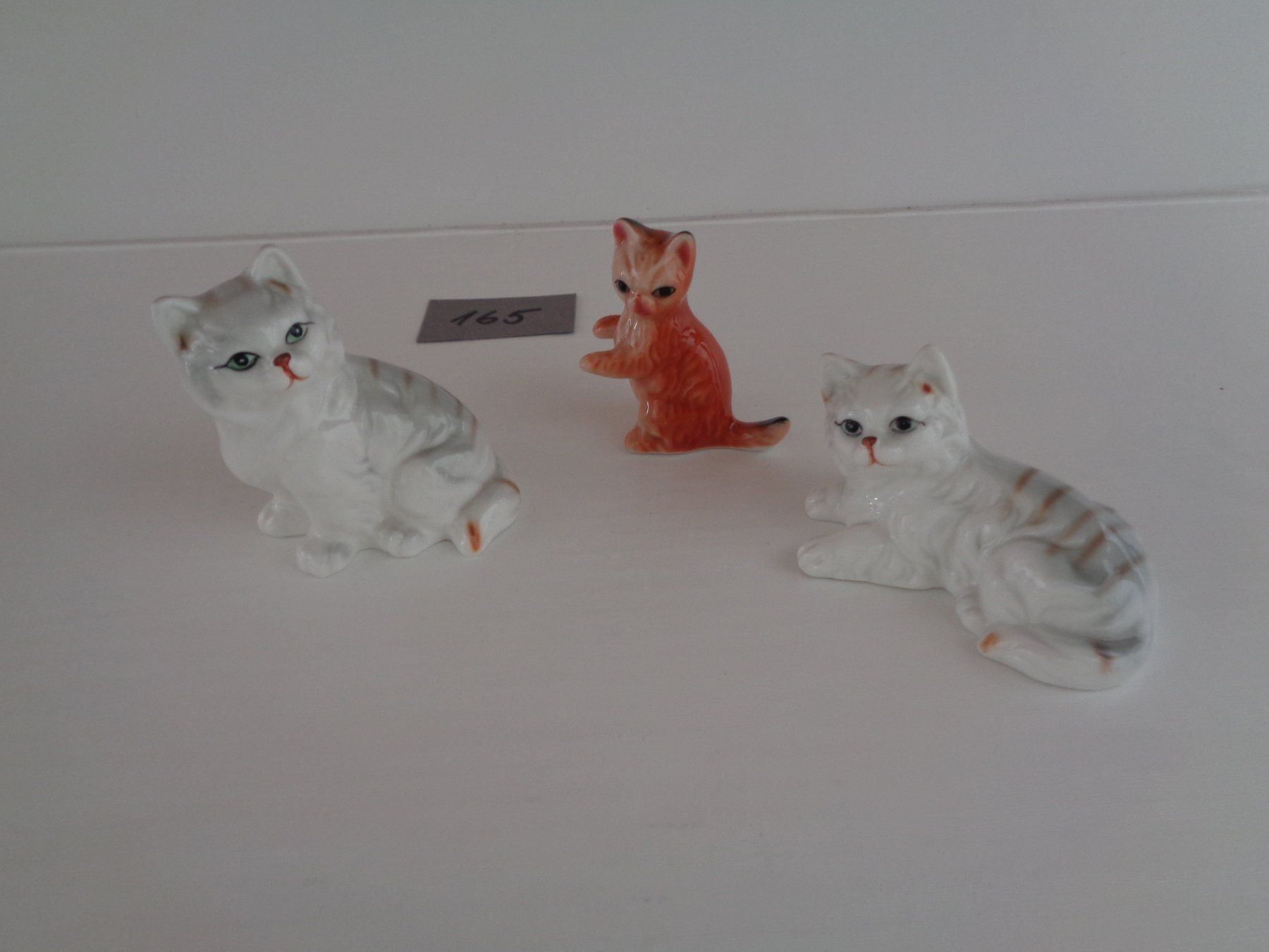 Statuette: 3 Porzellankatzen – Usato da Chur venduto da omonia