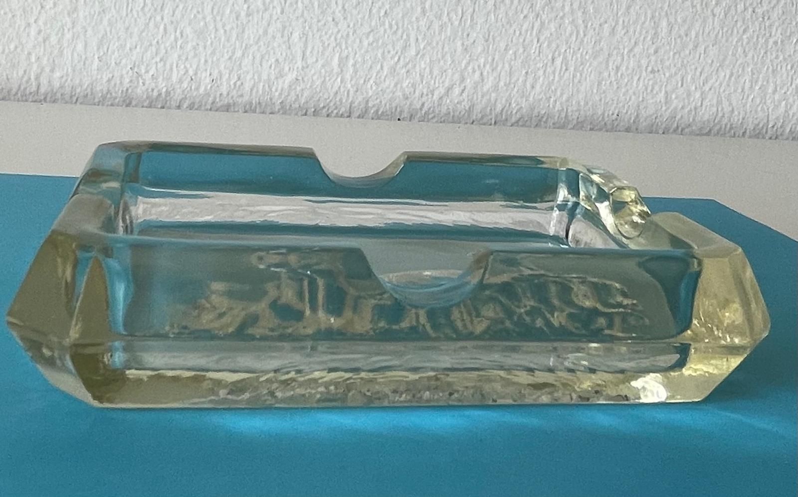 Portacenere: Alter Aschenbecher aus Glas mit Dackel – Usato da Basel venduto da Jcva 3