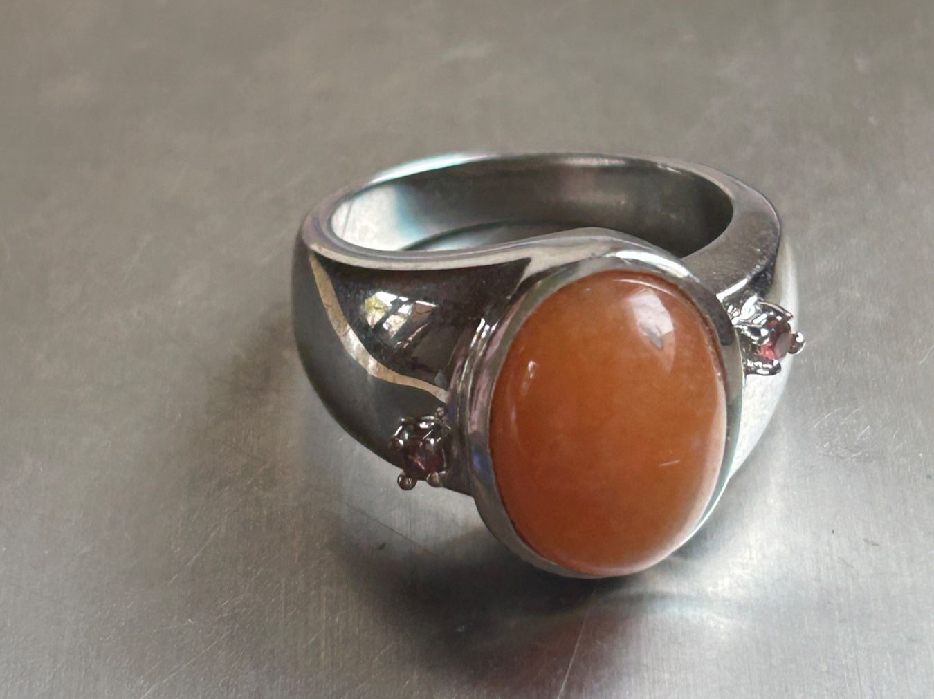 Ringe: Silberring mit orangefarbenem Stein rosa (57.5) – Gebraucht aus Laufen von Bellebellezza