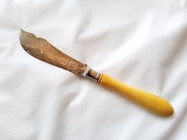 Couteau à beurre ancien en argent 