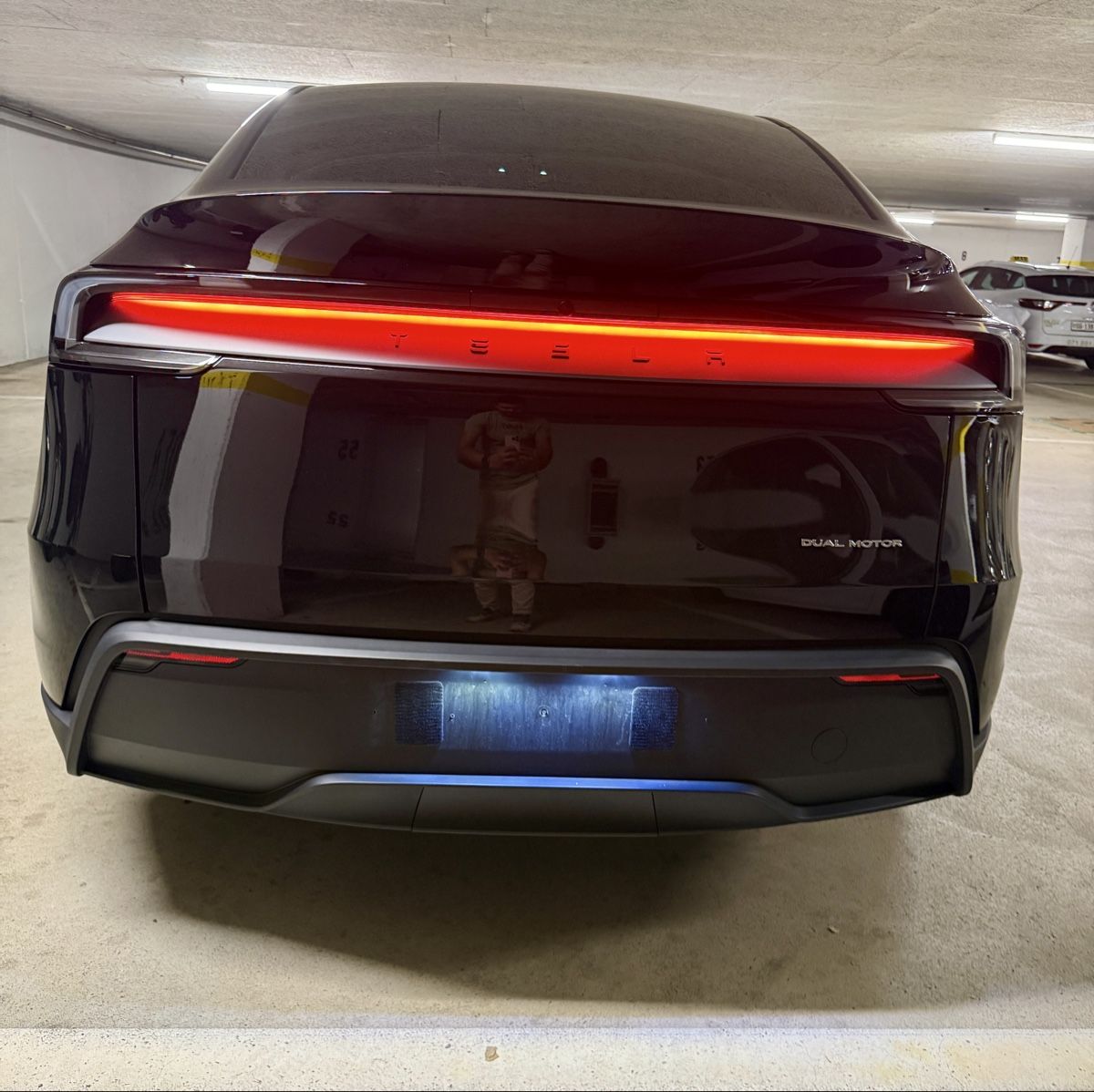 Tesla Automobili: Tesla Model Y Juniper Dual Motor Long Range AWD 2025 – Usato da Niederuzwil venduto da elefantinoo 4