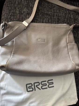 BREE Umhängetasche Mod. Nola Leder grau