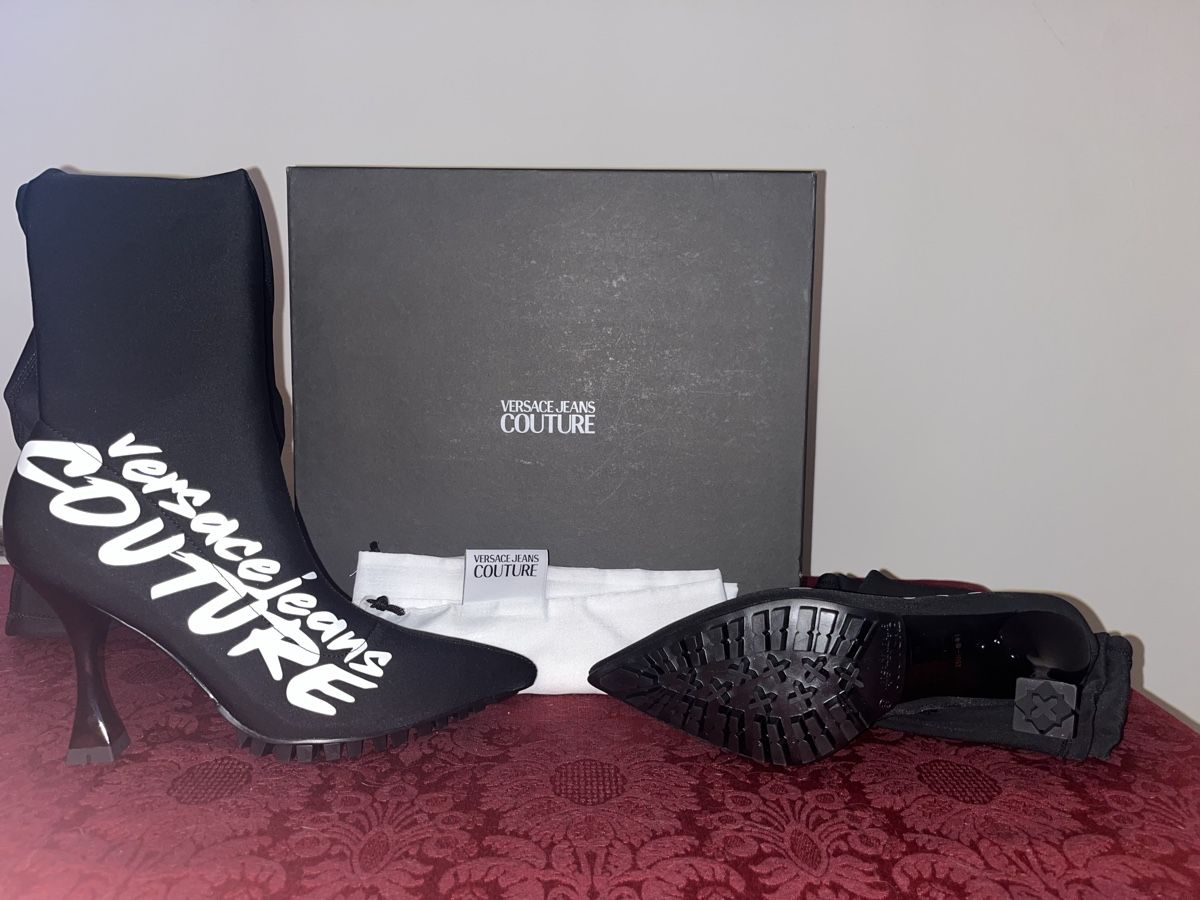 Versace Scarpe da donna: Versace Jeans Couture Overknees – Nuovo e nell'imballaggio originale da Klingnau venduto da f.collicutt 8
