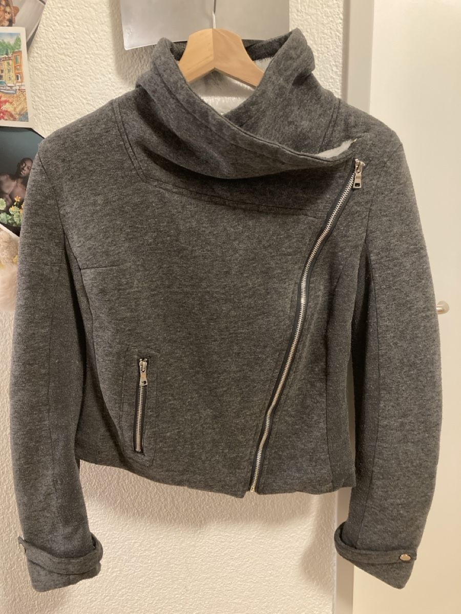 Jacken: Jacke/ Pullover – Gebraucht aus Urtenen-Schönbühl von alessibas