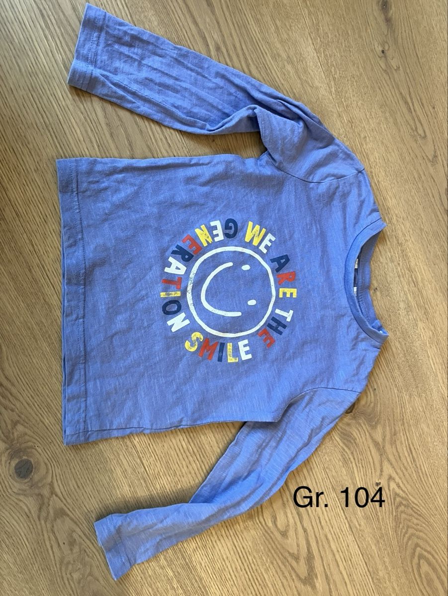 Pullover & Sweatshirts: Pulli Gr. 104 Kids – Gebraucht aus Segnas von baditschun