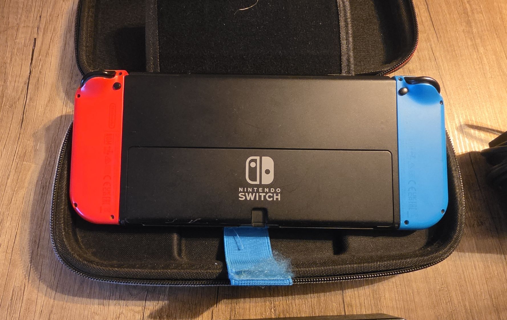 Nintendo Konsolen: Nintendo switch OLED in good condition including case – Gebraucht aus Glattbrugg von amd.sabaa 1