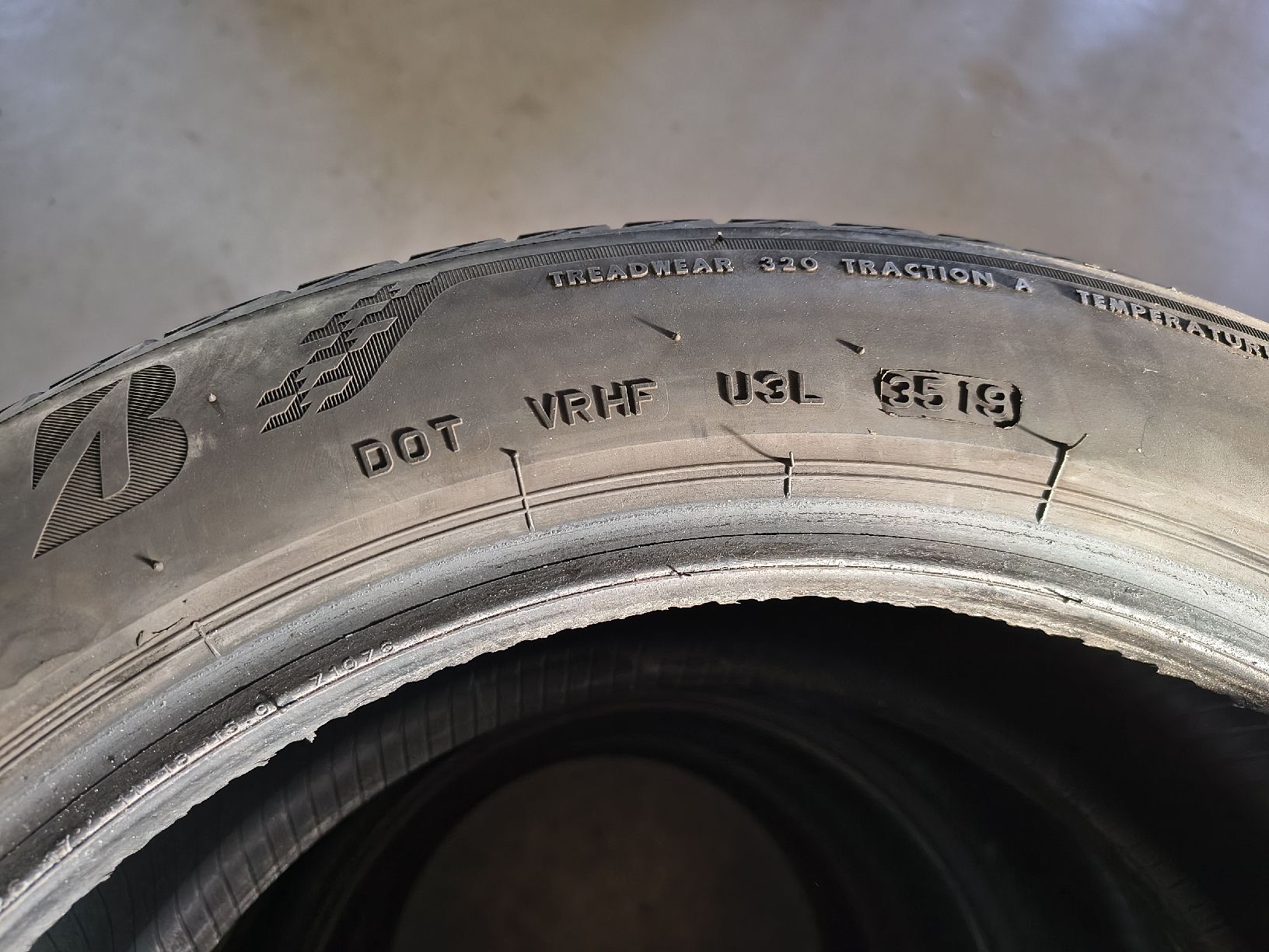 Pneumatici & Ruote complete: Bridgestone 205/55R17 95W – Usato da Volketswil venduto da wrrhx 5