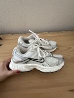 Nike Laufschuhe weiss silber Grösse 36.5 neu