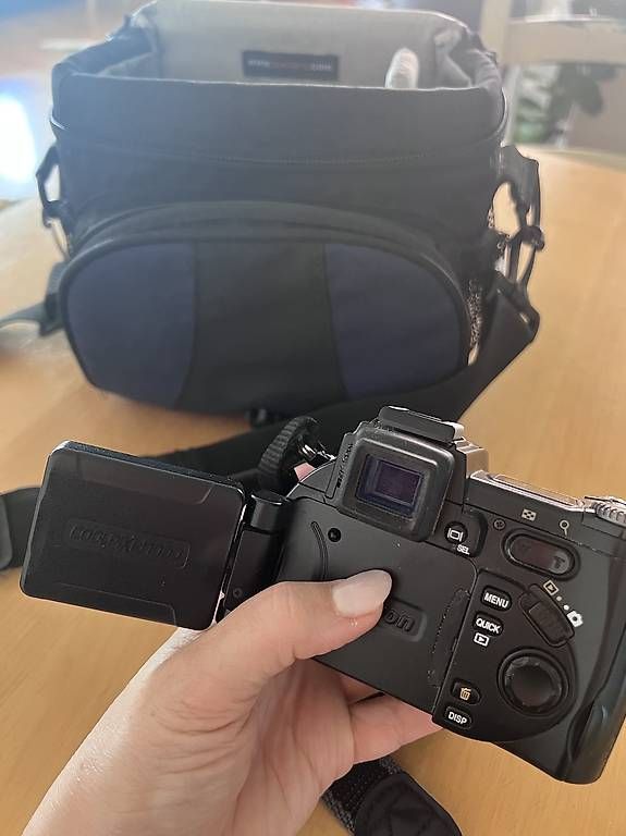 Fotocamera: Nikon Fotokamera coolpix 8700 – Usato da Matten b. Interl venduto da pulcedaqua 2