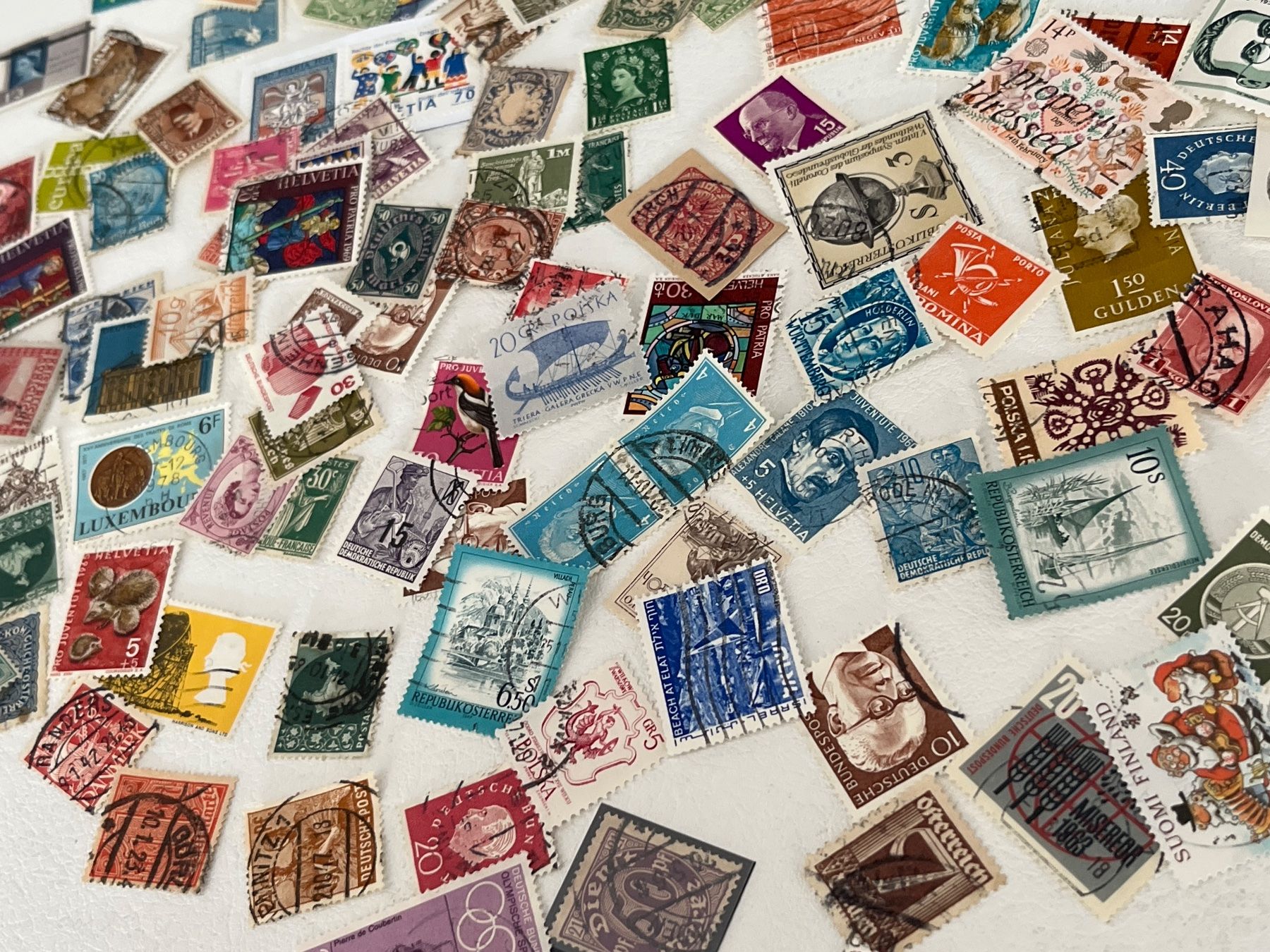 Tutti i francobolli: Lot 16: Lot mit Mix Briefmarke – Usato da Chiasso venduto da AzenYa