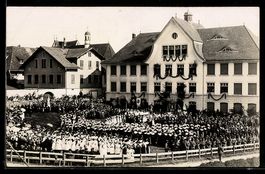 Foto-AK Appenzell, Fest vor geschmückte