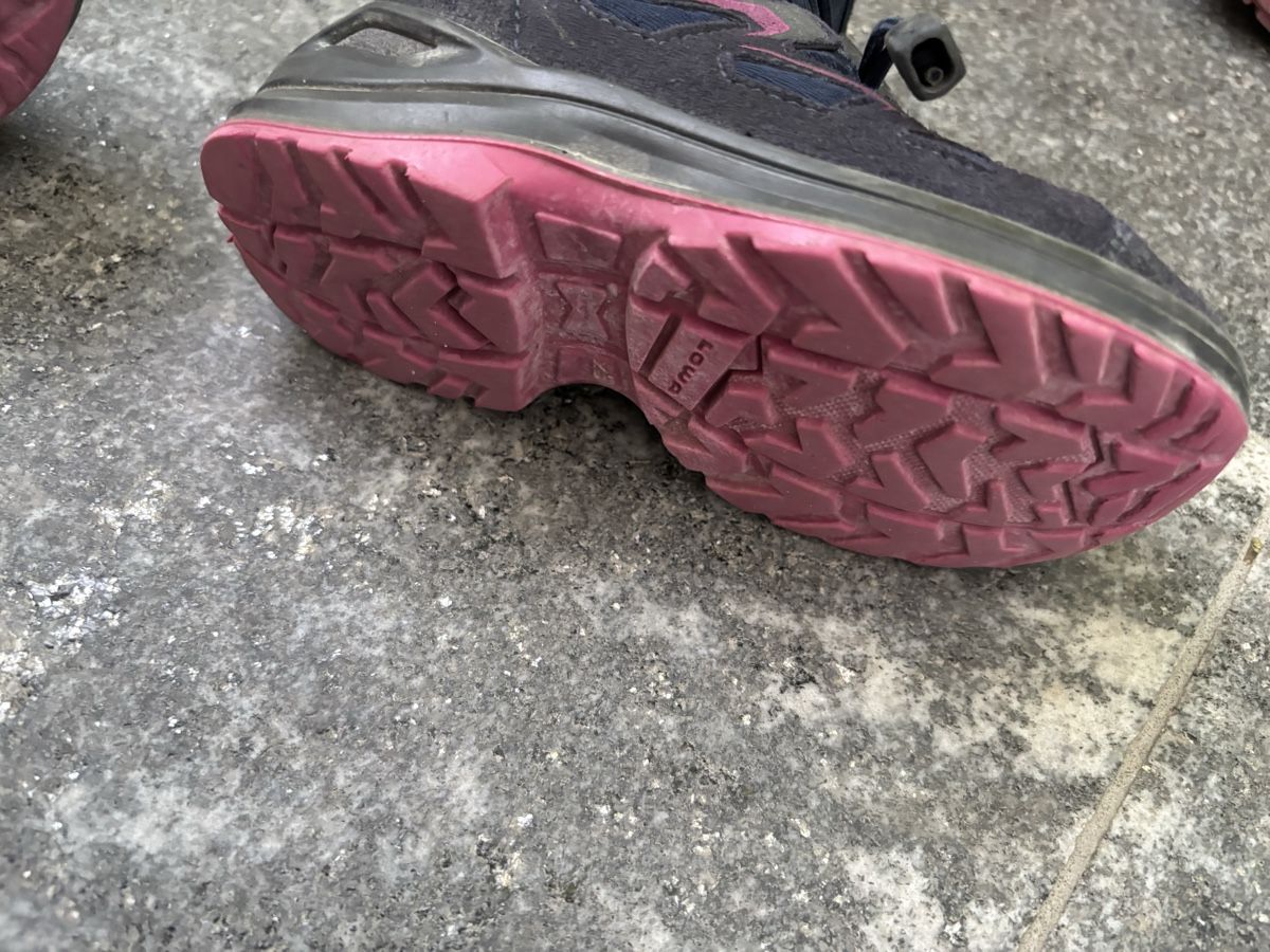 Lowa Schuhe für Jungen: Lowa Wanderschuhe Gr. 25 – Gebraucht aus Wettingen von thea_ 2