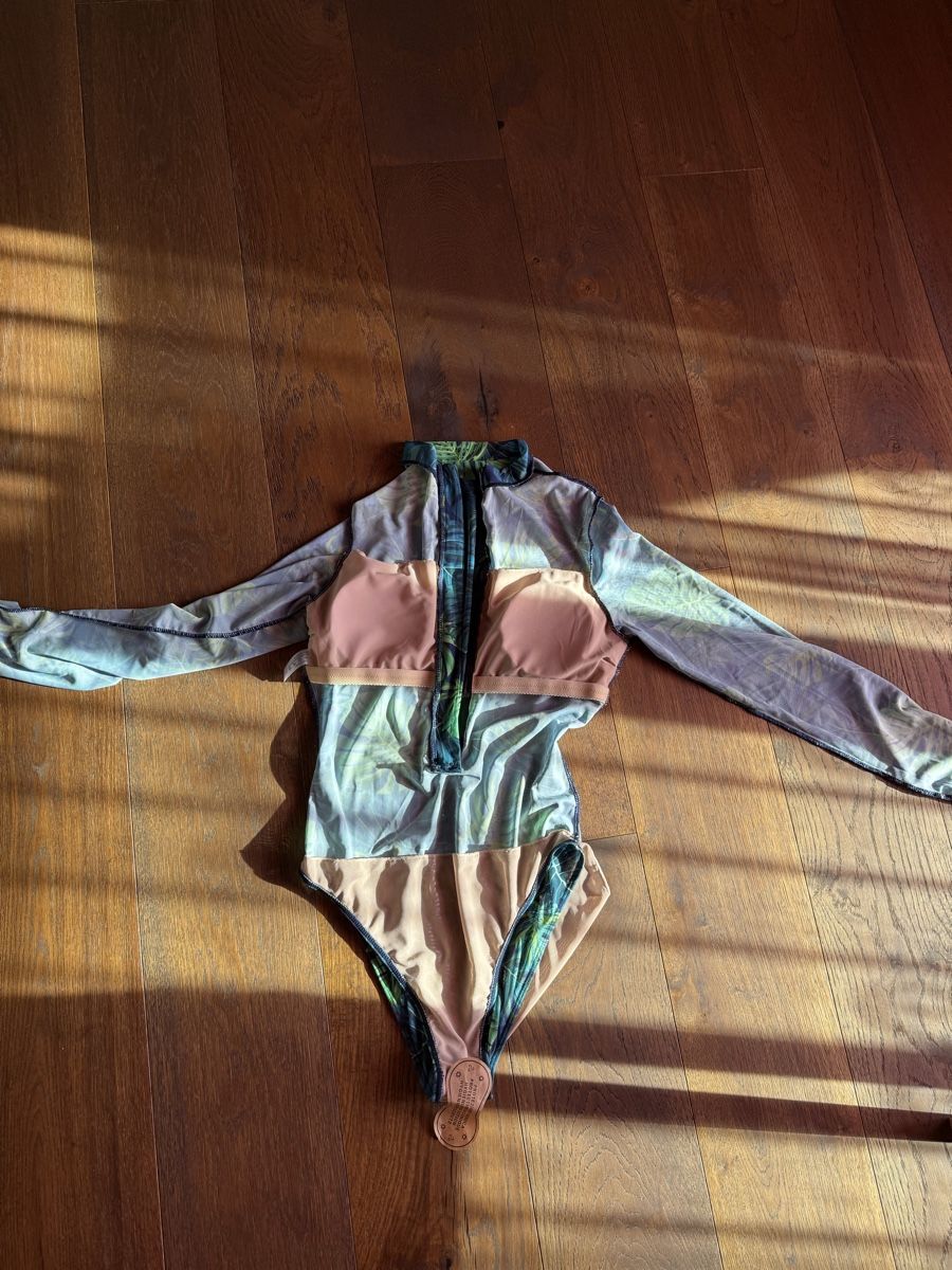 Costumi da bagno & Bikini: DurchbräuneBadeanzug mit Ärmeln, mit Blätter Muster, Grösse – Nuovo e nell'imballaggio originale da Pieterlen venduto da Ksenia3003 3