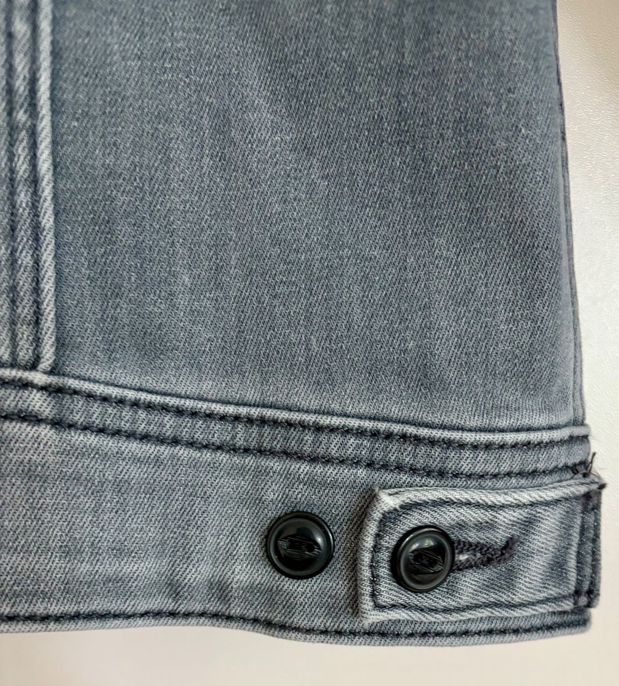 Lee Jacken: Jeansjacke von Lee in Grau, Gr. M – Gebraucht aus Zürich von Maria2021 3