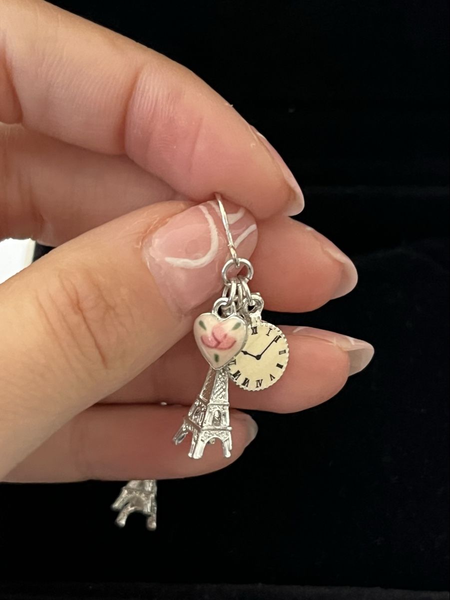 Ohrringe & -stecker: Paire de boucles d'oreilles Tour Eiffel – Neu (gemäss Beschreibung) aus Aigle von sow_m7gm 2