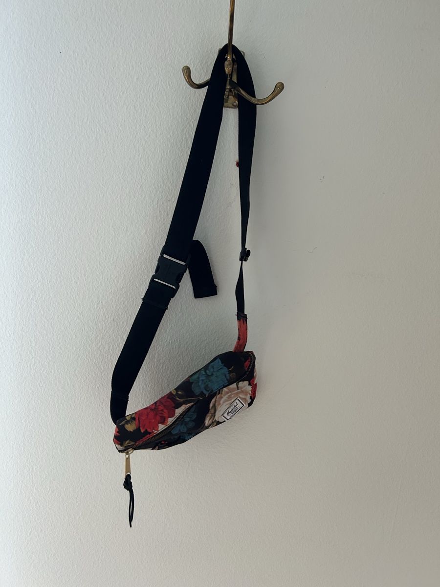 Herschel Borse: Herschel Bauchtasche mit Blumen, NEU – Nuovo (secondo la descrizione) da Luzern venduto da bettygreen 1