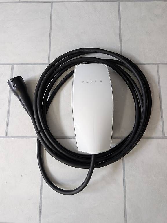 Chargeurs de batterie: Tesla Wall Connector Gen3 – D'occasion à Zetzwil par hanybany
