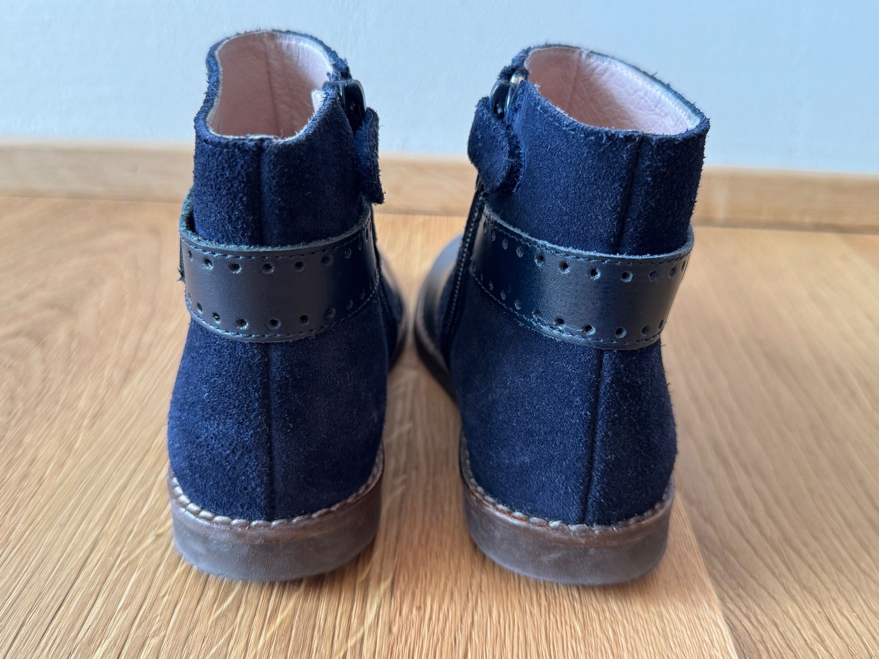 Scarpe per ragazze: Jacadi Navy Blue Leather Boots G28 – Usato da Kilchberg ZH venduto da Gejuba 2