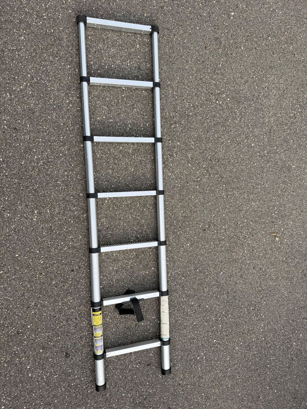 Scale: Kompakte Teleskopleiter – Usato da Hubersdorf venduto da Gewonnen 9
