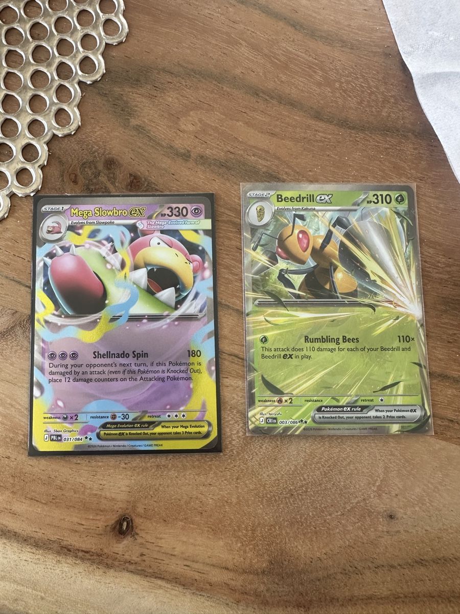 Karten: Pokémon Cards - Mega Slowbro ex and Beedrill ex – Gebraucht aus Goldach von Lenny0220