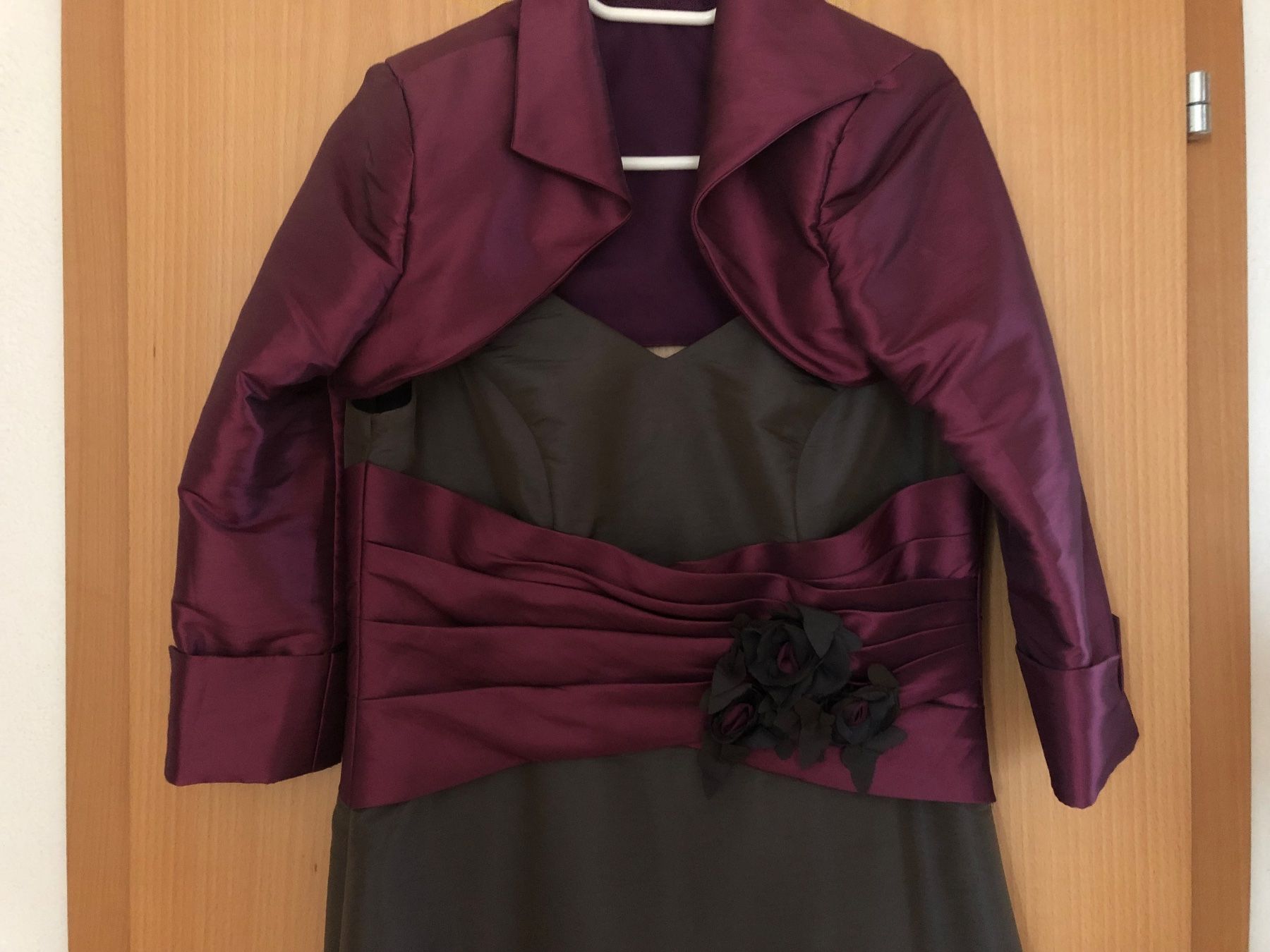 Vestiti: Festkleid – Usato da Deitingen venduto da Fabiandeitingen 2
