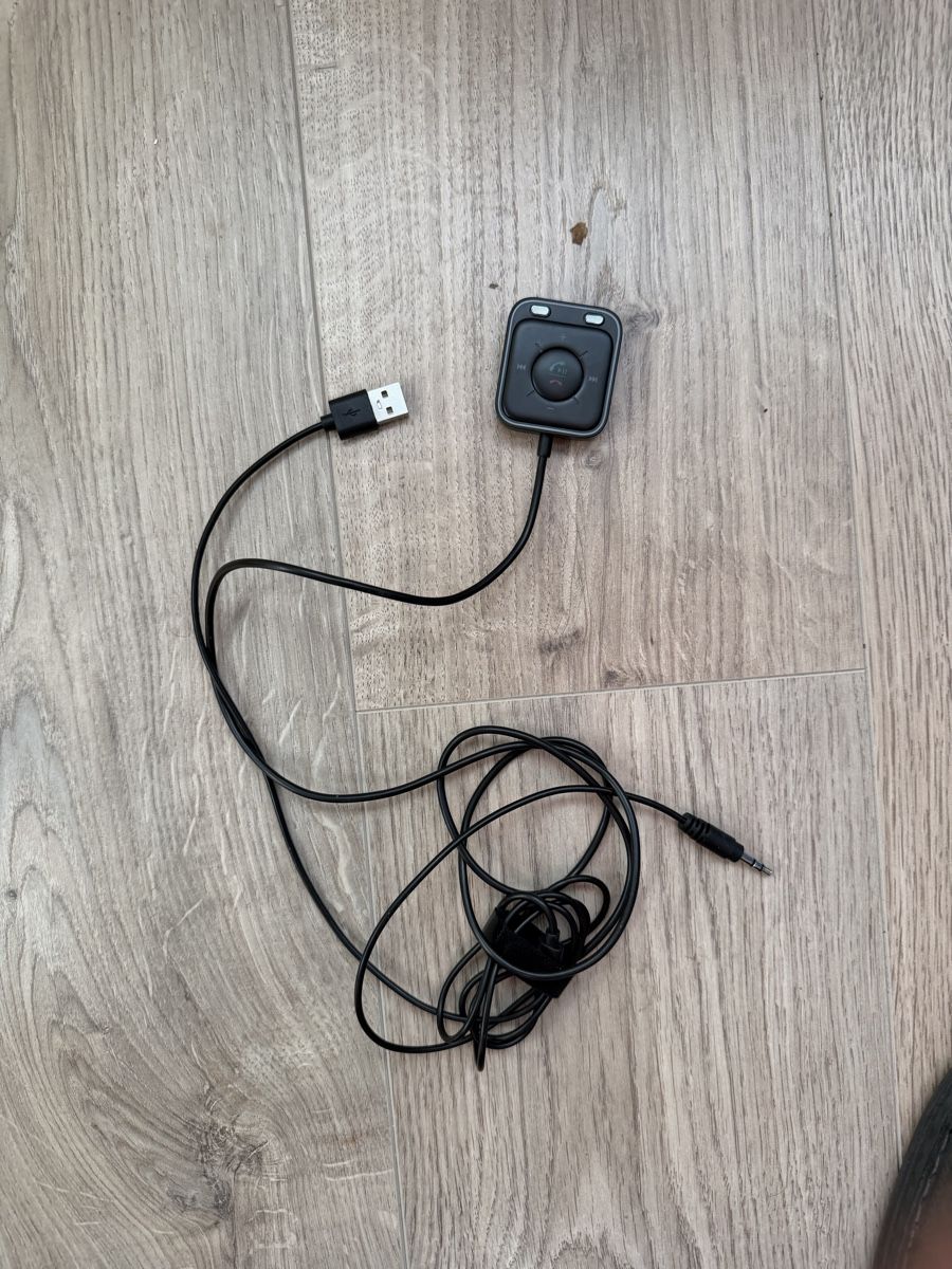 Unità & Adattatore: Bluetooth Empfänger mit Kabel und USB-Anschluss – Usato da Muensingen venduto da Fox100 1