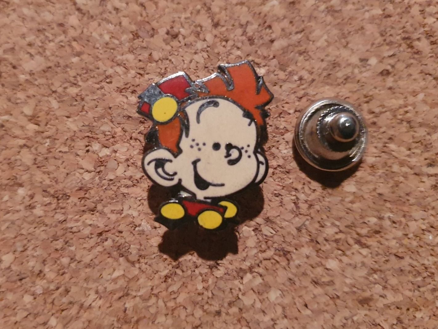 Fumetti: Pin's saggay corner depuis spirou tete – Usato da Oron-le-Châtel venduto da Chrisvintage