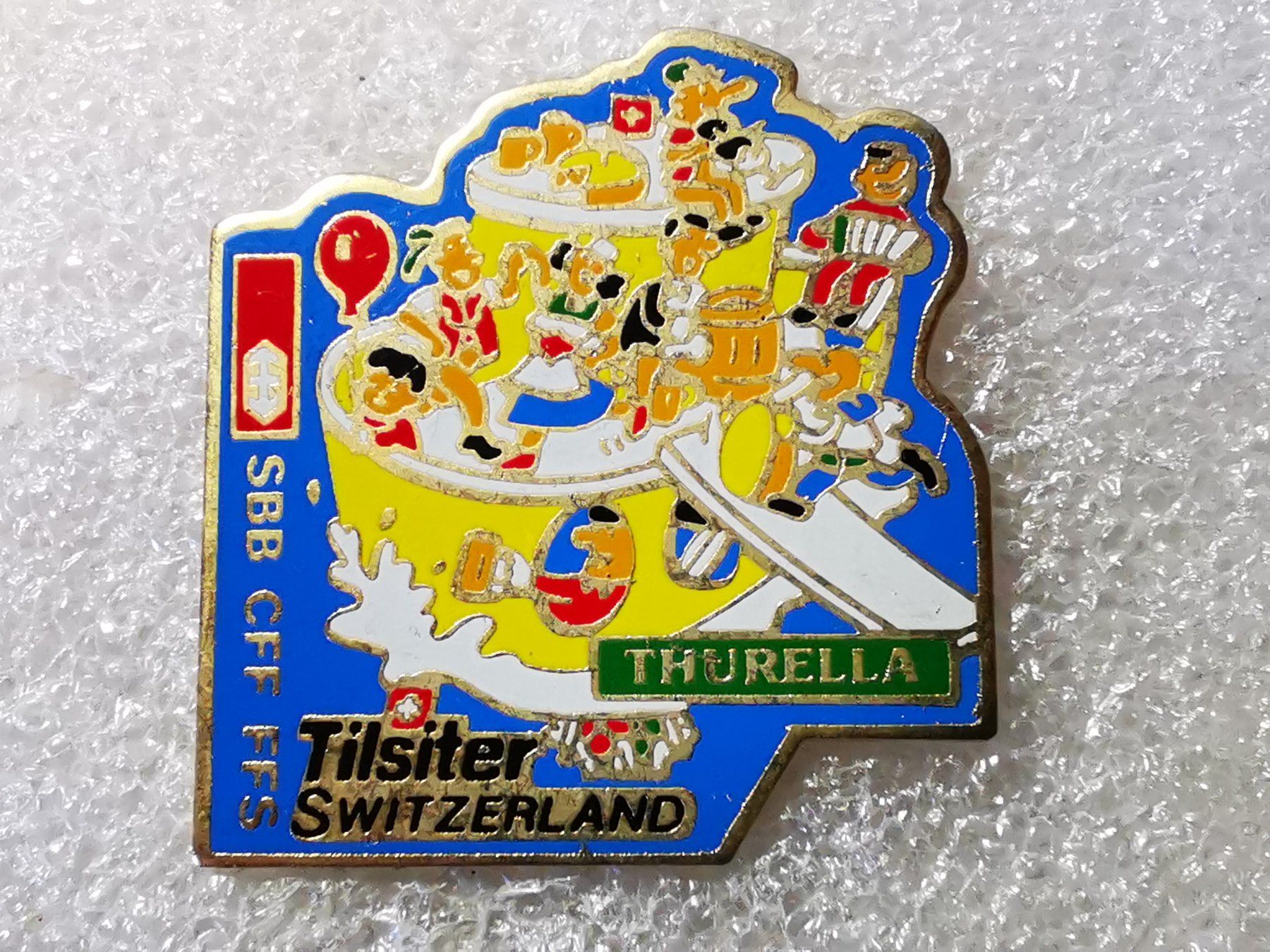 Placchette & Badge: Ansteckpin 28: SBB x Tilsiter – Usato da Oppligen venduto da Pin-Fall-Shop