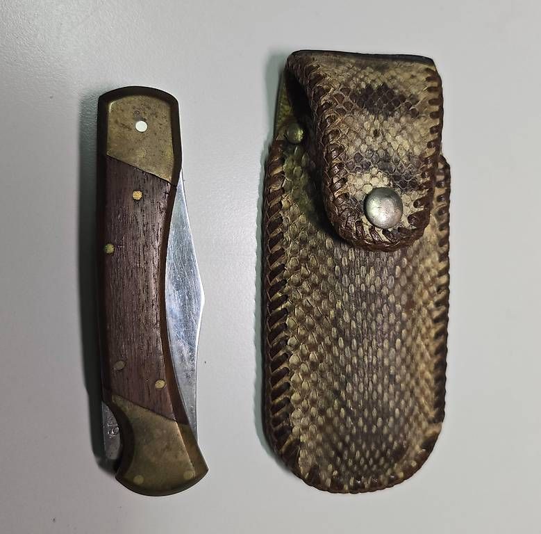 Accessori: Klappmesser mit Gürteletui – Usato da Steinerberg venduto da Bcsbcs 2