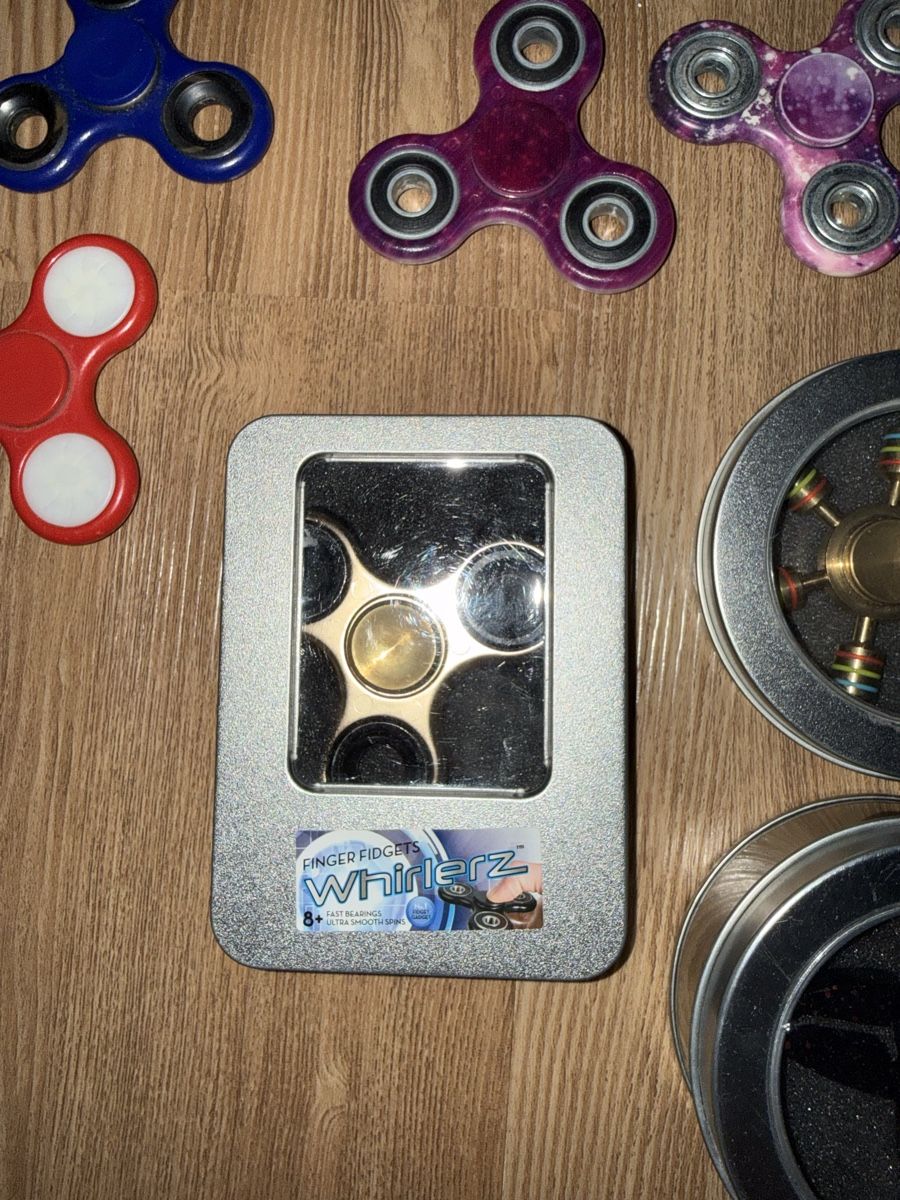 Giocattoli: Fidget Spinner Sammlung! 12 Stk.! Top! – Usato da Wädenswil venduto da Midas04 5