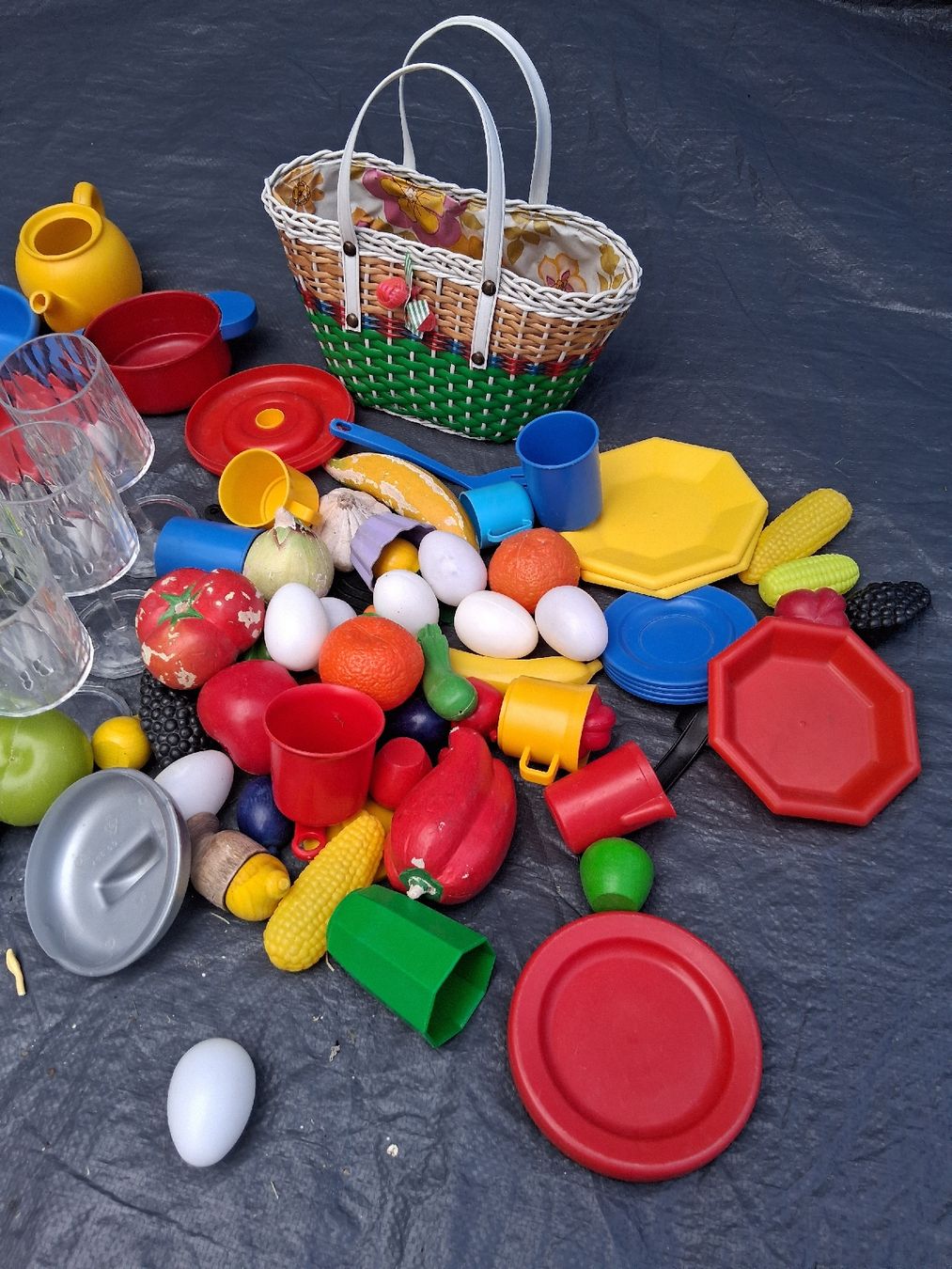 Giocattoli: Spielküchenzubehör mit Korb,  – Usato da Schwellbrunn venduto da corluk 2