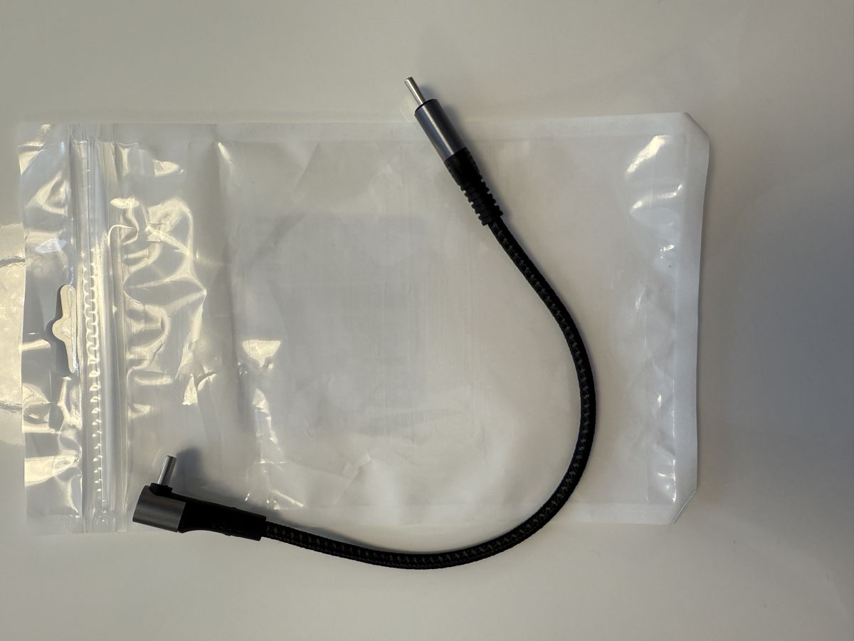 Kabel: Ladekabel gewinkelt USB C & USB C 25cm – Neu und originalverpackt aus Spreitenbach von Reflex11