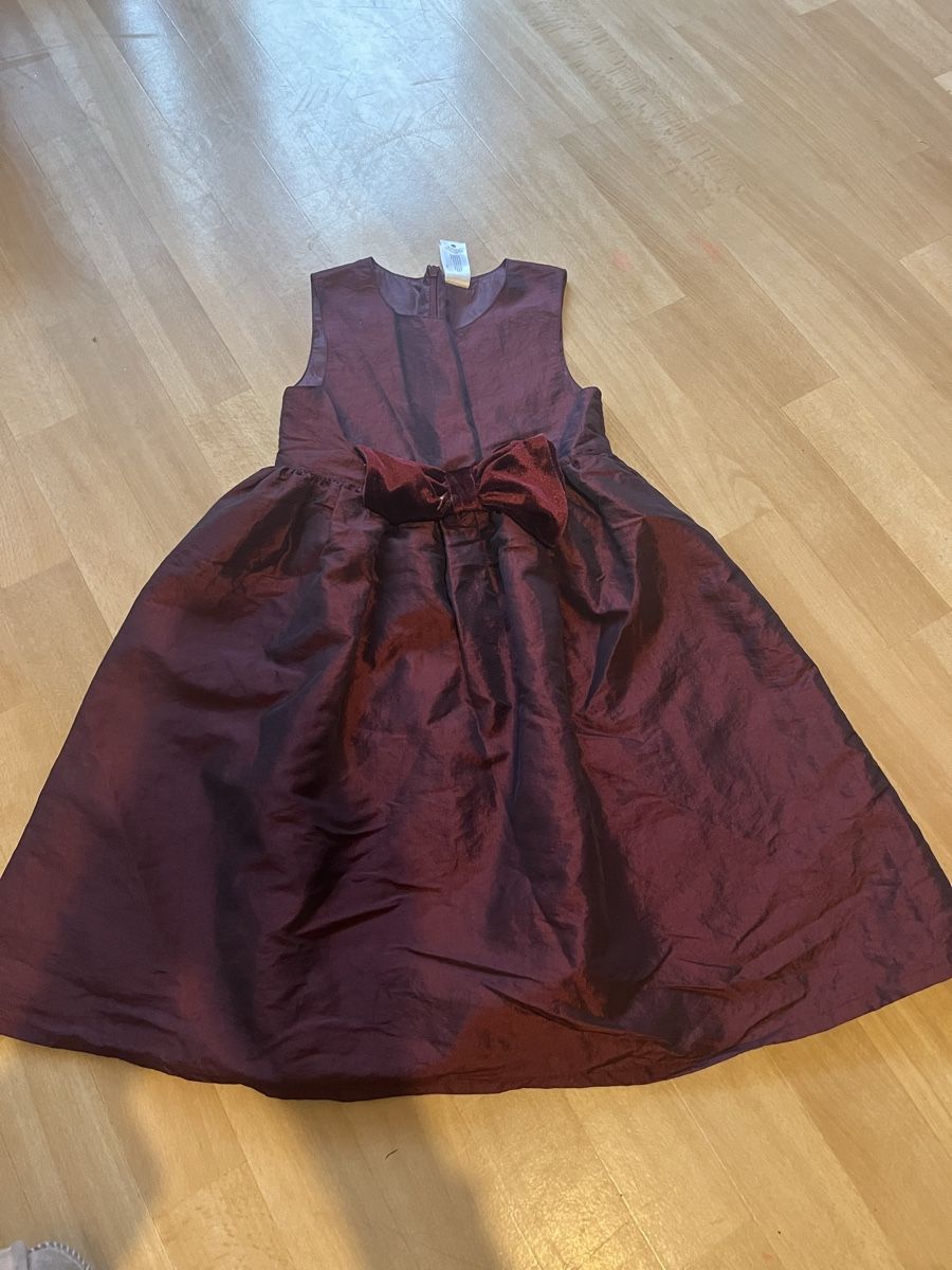 Vestiti & Gonne: Kleid Gr 122 – Usato da Zürich venduto da Deyaso