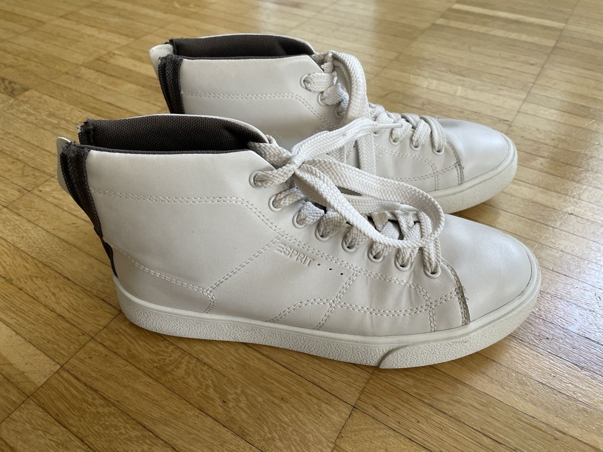 Esprit Chaussures femmes: Sneakers Esprit Gr 39 – D'occasion à Ebmatingen par Reva-Sue