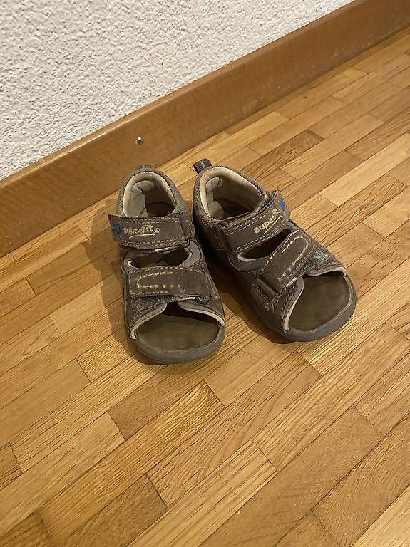 Superfit Scarpe per ragazzi: Superfit Sandalen Grösse 23 – Usato da Horw venduto da sere4