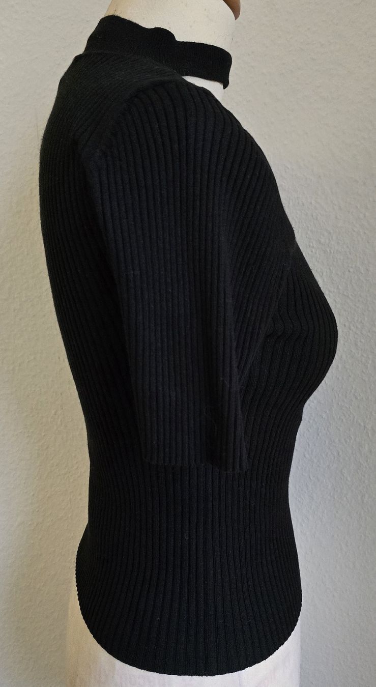 New Look Top: Pull Noir Côtelé New Look T. 36 manches courtes – Usato da Genève venduto da Saleena 2