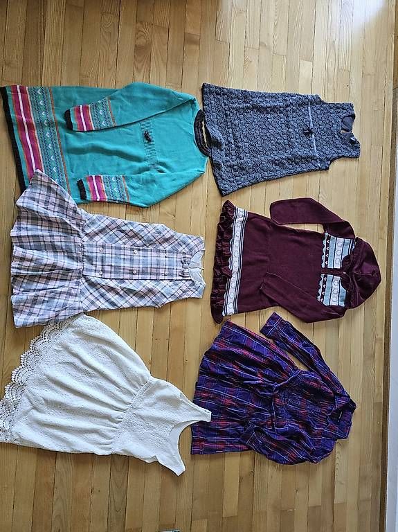 Lotti & Set di vestiti: Mädchenkleider Paket / Winter Grösse 128 – Usato da Basel venduto da Anja_1981 3