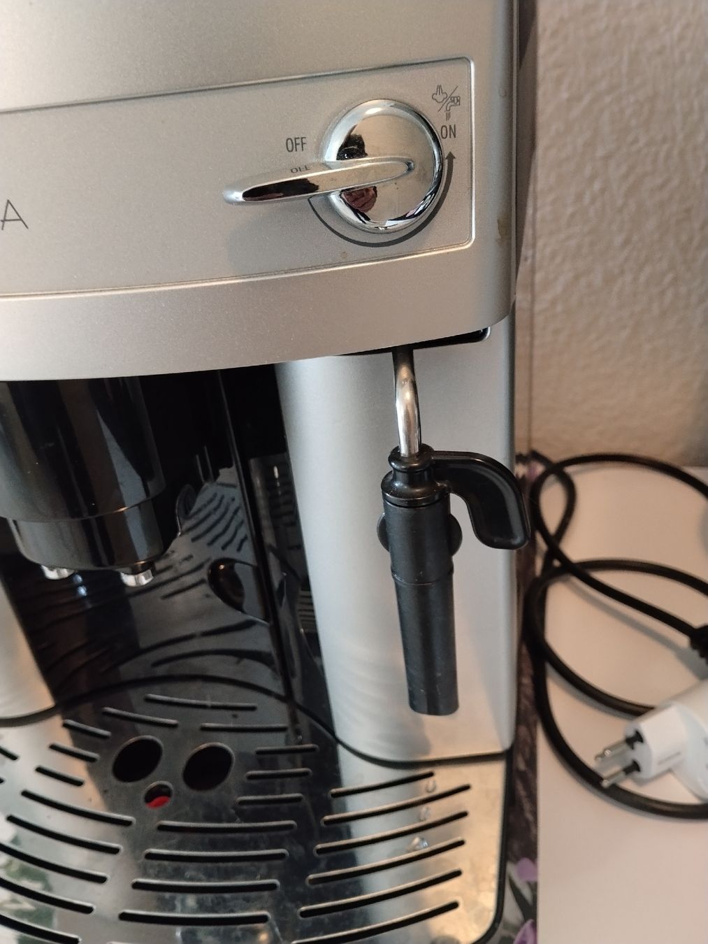 De'Longhi Macchine per caffè & Macchine per espresso: De Longhi magnifica Kaffee maschine – Usato da Volketswil venduto da pal_tbg8 2