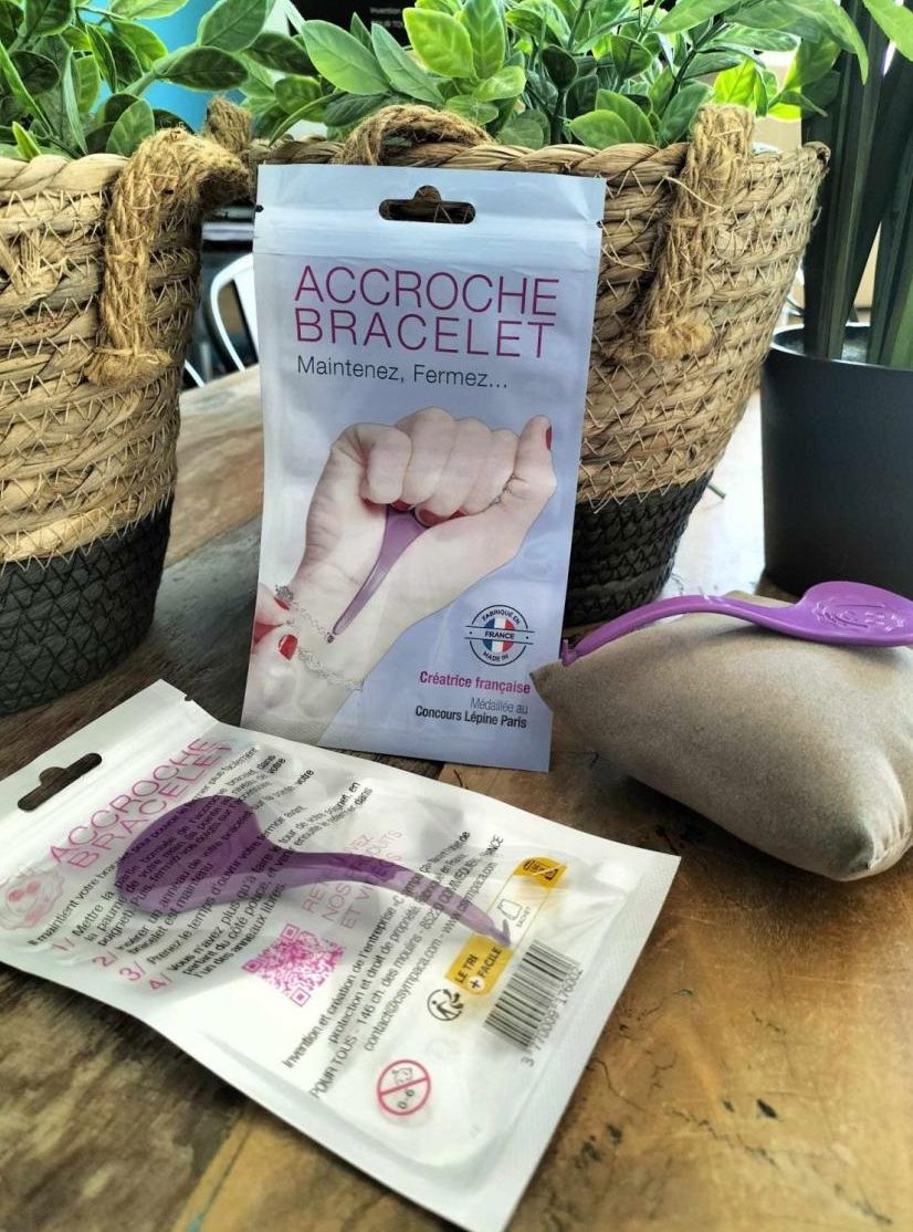 Bracciali & Braccialetti: NEW ACCROCHE BRACELET – Nuovo e nell'imballaggio originale da Châtelaine venduto da BONNE_AFFAIRE 2
