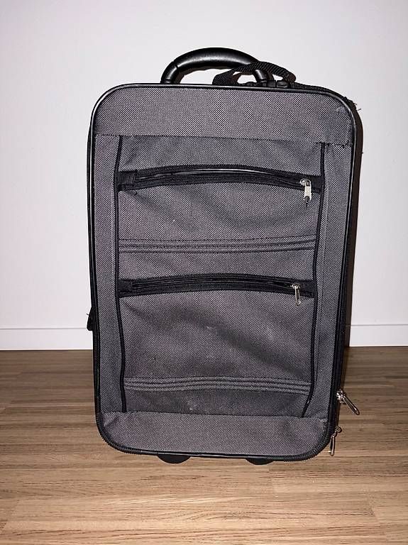 Valises de voyage: Kleiner Koffer – D'occasion à Wettingen par fre_n6p7