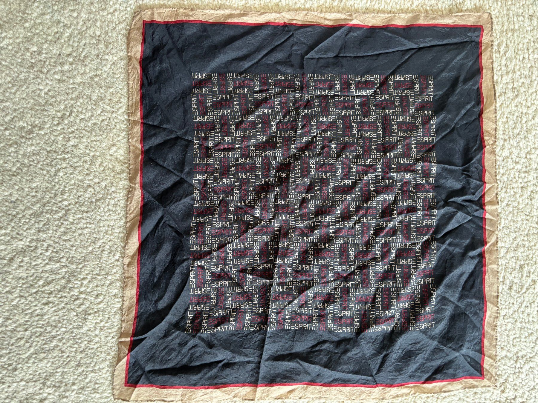 Esprit Foulard & Sciarpe: Seidenfoulard von Esprit, mehrfarbig, 51x49cm – Usato da Bassersdorf venduto da golden_sun 1