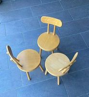 Chaises en bois naturel pour enfants