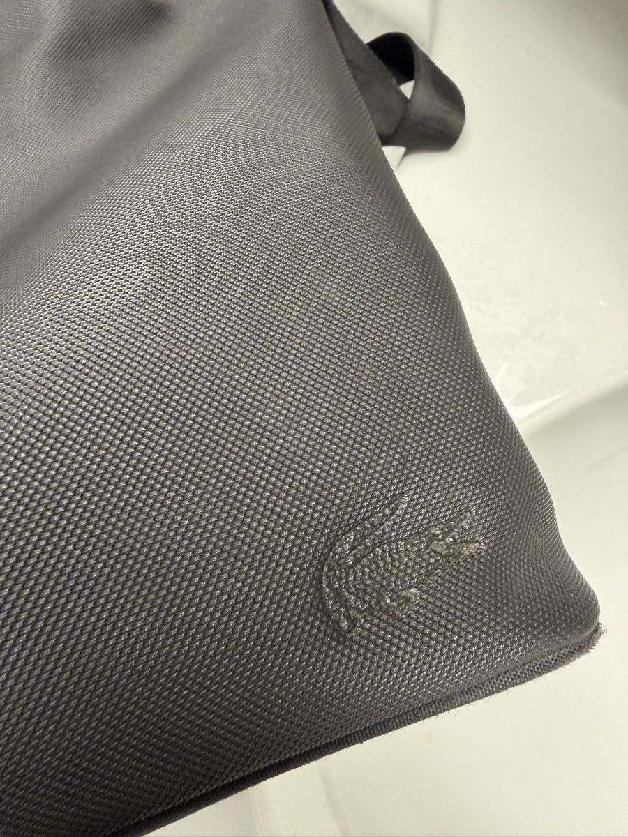 Lacoste Borse: Lacoste Drawstring Bucket Bag - Black Canvas – Usato da Horgen venduto da YumiNoir