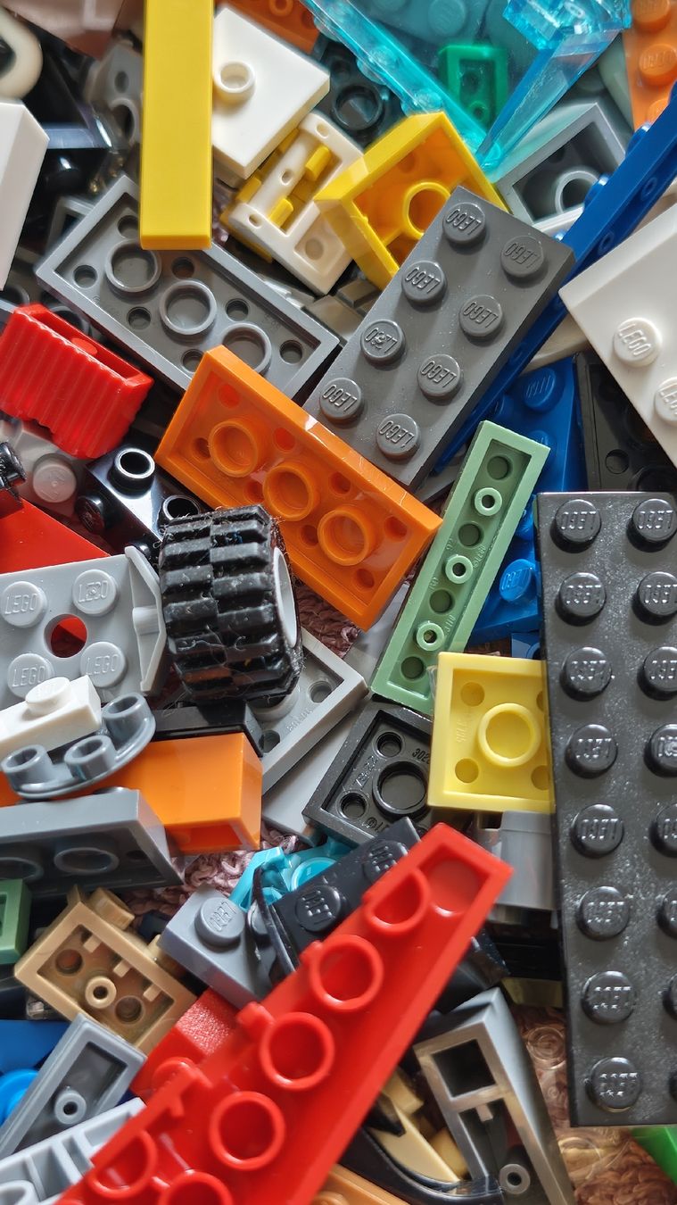 Lego Giocattoli: Lego Mix ca 1,8 Kilo – Usato da Effretikon venduto da Superkarin7 3