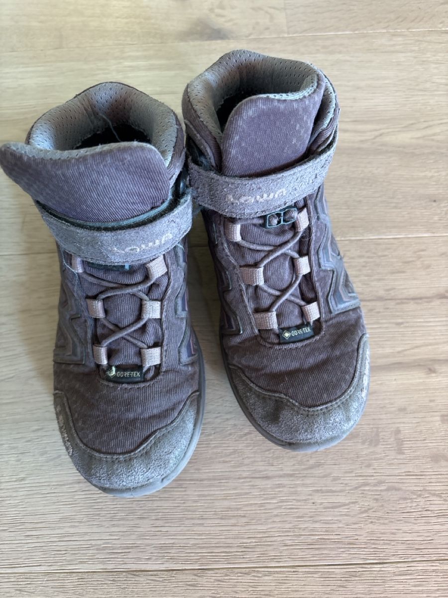 Lowa Schuhe für Jungen: Wanderschuhe Lowa Kinder – Gebraucht aus Kriens von Flavia015 1