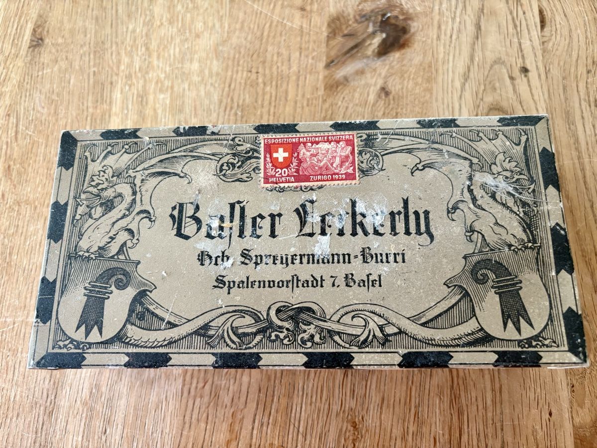 Alle Dekorationen: Antike Basler Läckerli Dose, – Gebraucht aus Gossau SG von Dobby1974